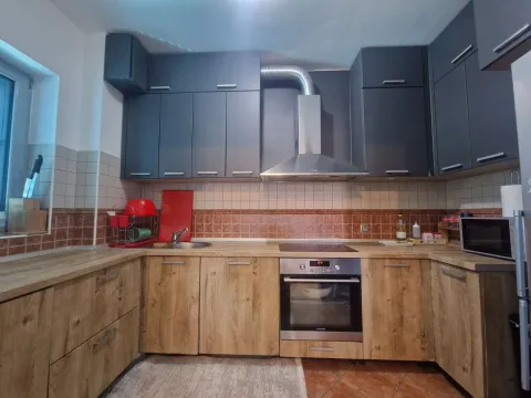 Rent, two bedroom apartment, 81m², Budva, Crna Gora - image 20