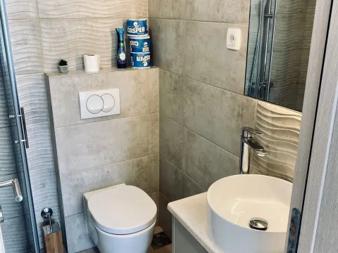 Izdavanje, garsonjera, 30m², Budva, Crna Gora - image 9