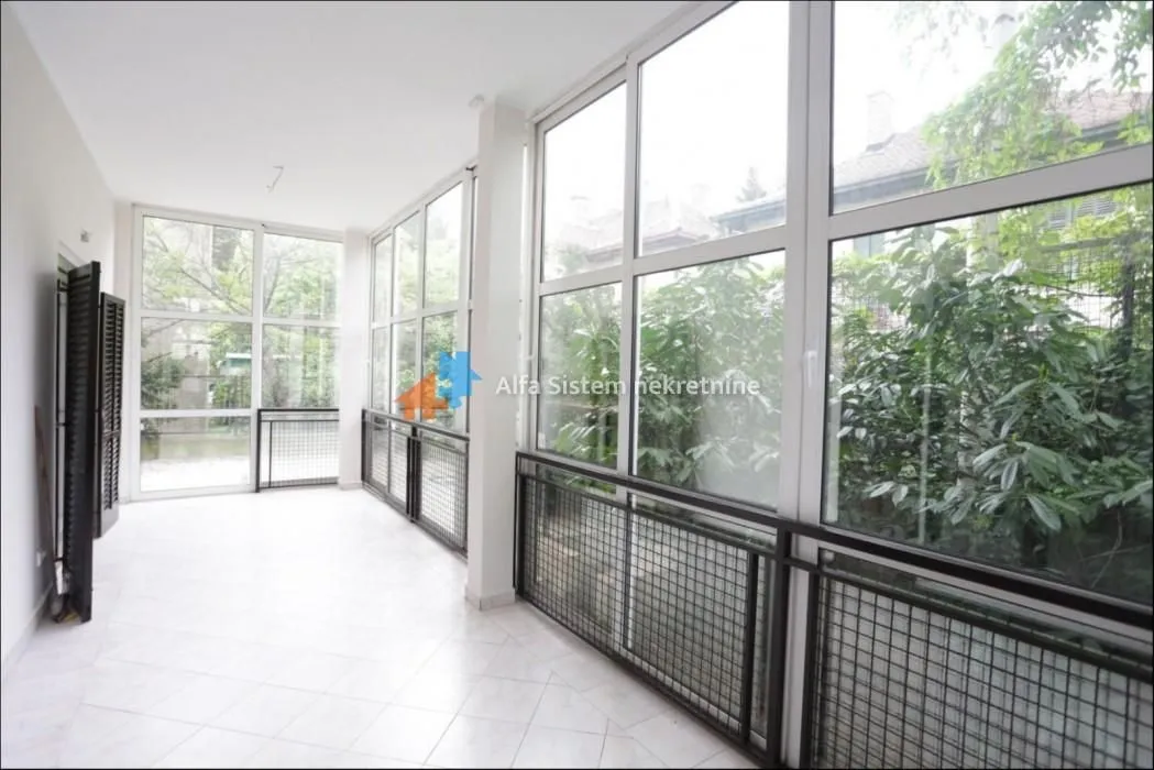Izdavanje, kuća, 550m², Autokomanda, Voždovac Sve Podlokacije