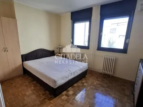 Izdavanje, stan, 101m², Kalenić Pijaca, Vračar Sve Podlokacije - image 2