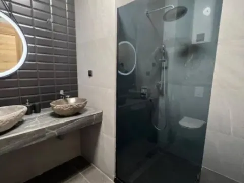 Prodaja, jednosoban stan, 170m², Budva, Crna Gora - image 4