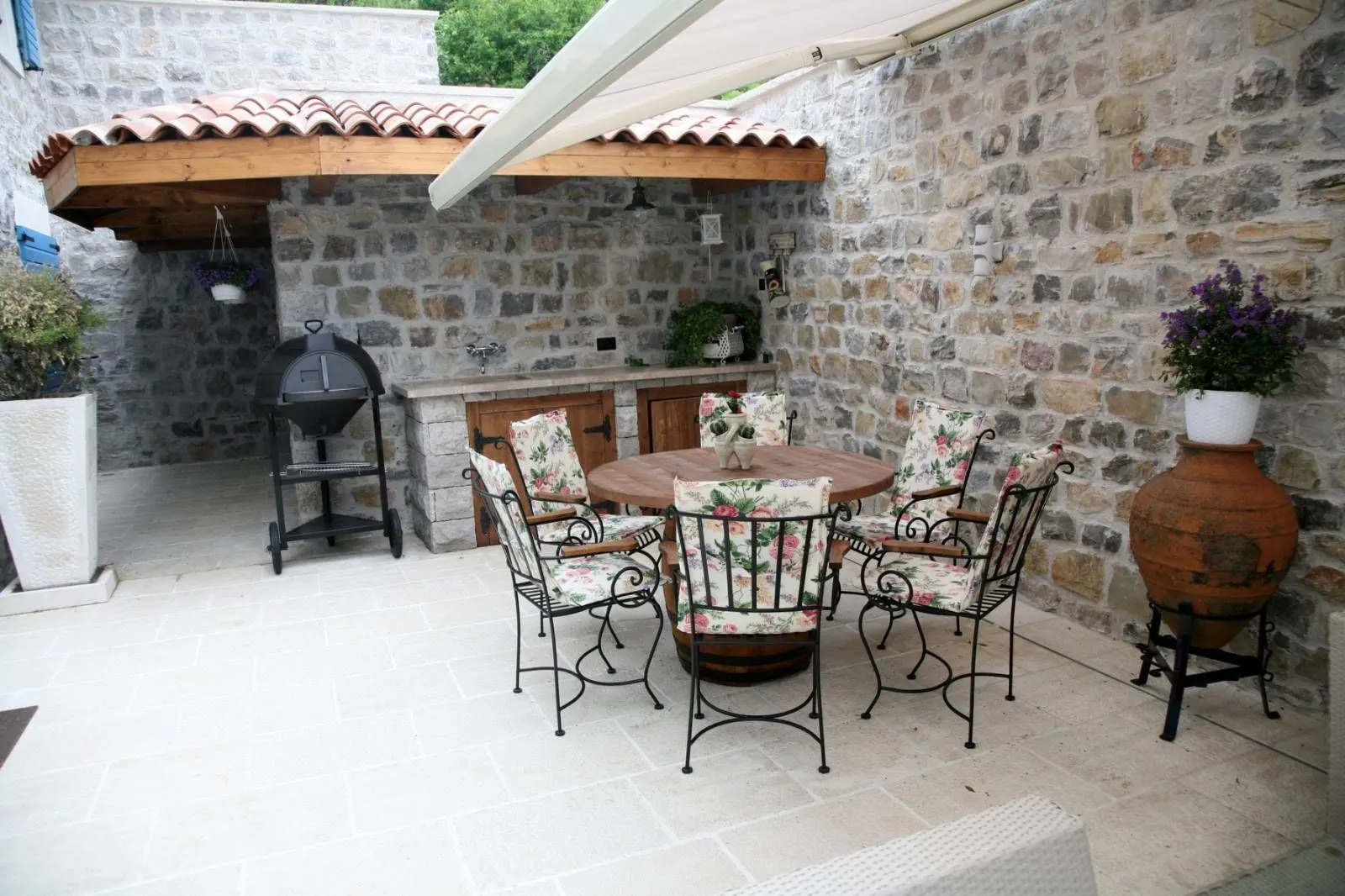 Sale, house, 120m², Tivat, Crna Gora