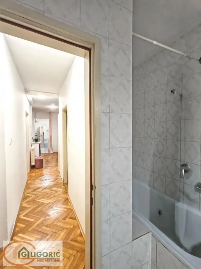 Prodaja, trosoban stan, 101m², Bogoslovija, Palilula Sve Podlokacije