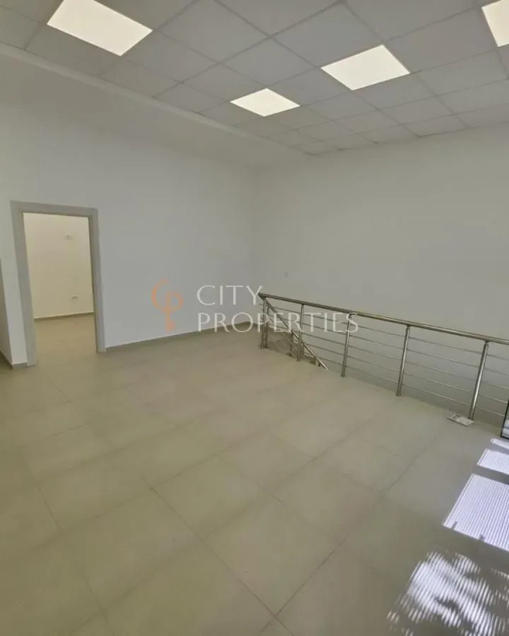 Rent, office space, 115m², Blok 9, Podgorica