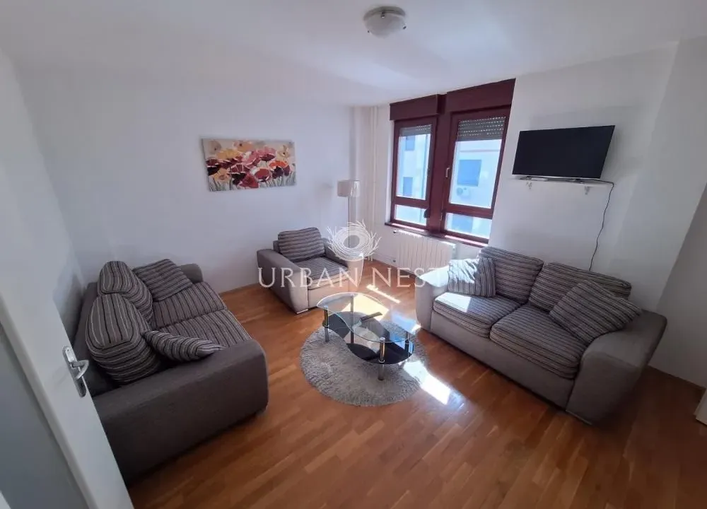 Rent, one bedroom apartment, 42m², Crveni Krst, Beograd