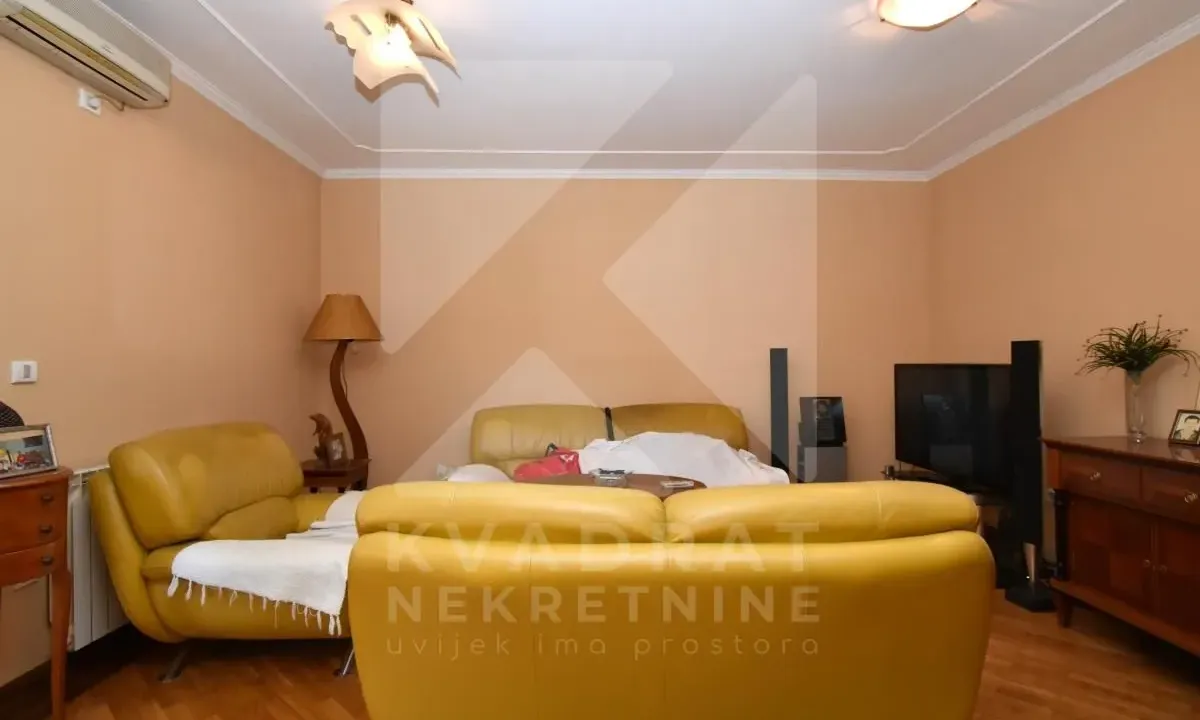 Prodaja, dvosoban stan, 97m², Stari Aerodrom, Podgorica