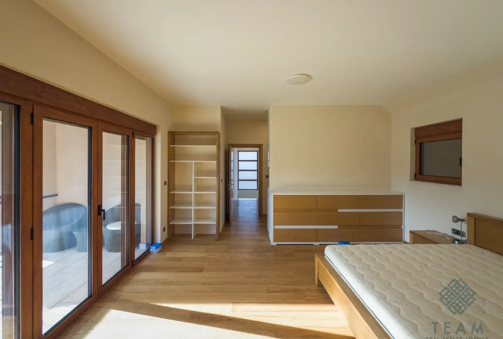 Prodaja, kuća, 330m², Centar, Kolašin