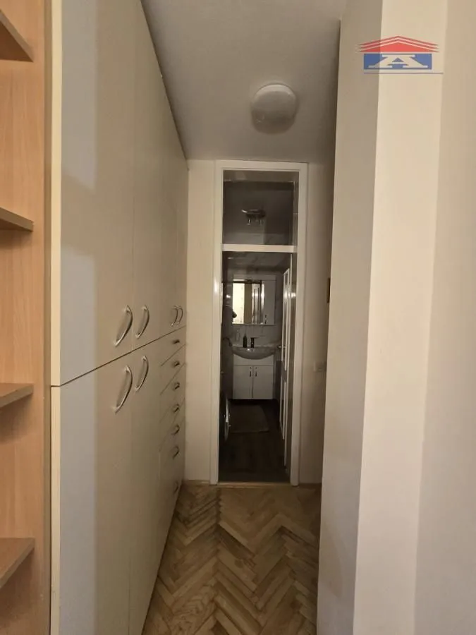 Izdavanje, dvosoban stan, 54m², Grbavica, Novi Sad Sve Podlokacije
