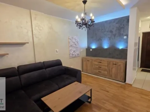 Stan in Bulevar Evrope