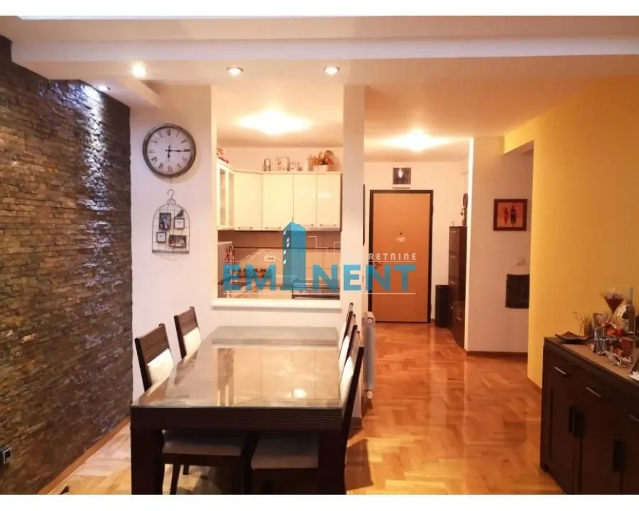Rent, three bedroom apartment, 72m², Đeram Pijaca, Beograd