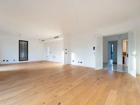Prodaja, trosoban stan, 137m², Stara Varoš, Podgorica - image 3