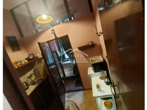 Sale, two bedroom apartment, 50m², Zemun Centar, Zemun Sve Podlokacije - image 2