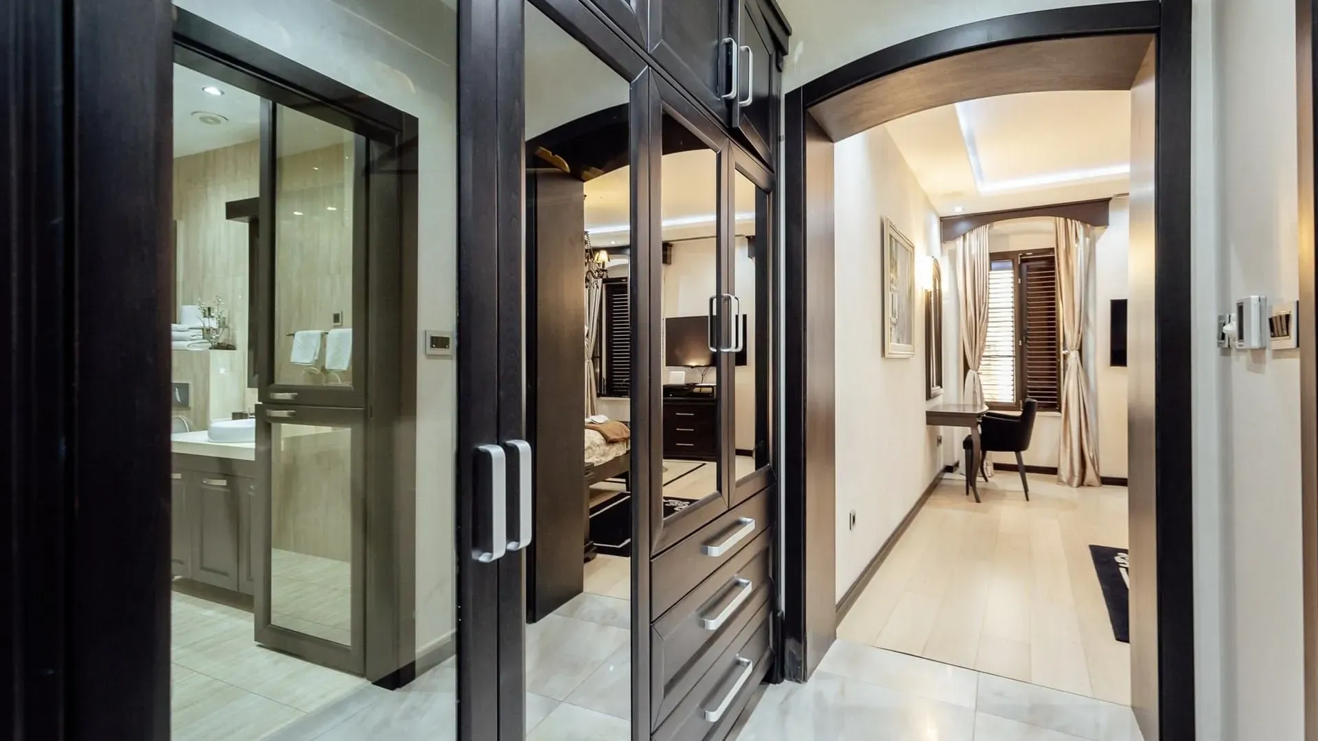 Prodaja, dvosoban stan, 117m², Stari Grad Kotor, Kotor