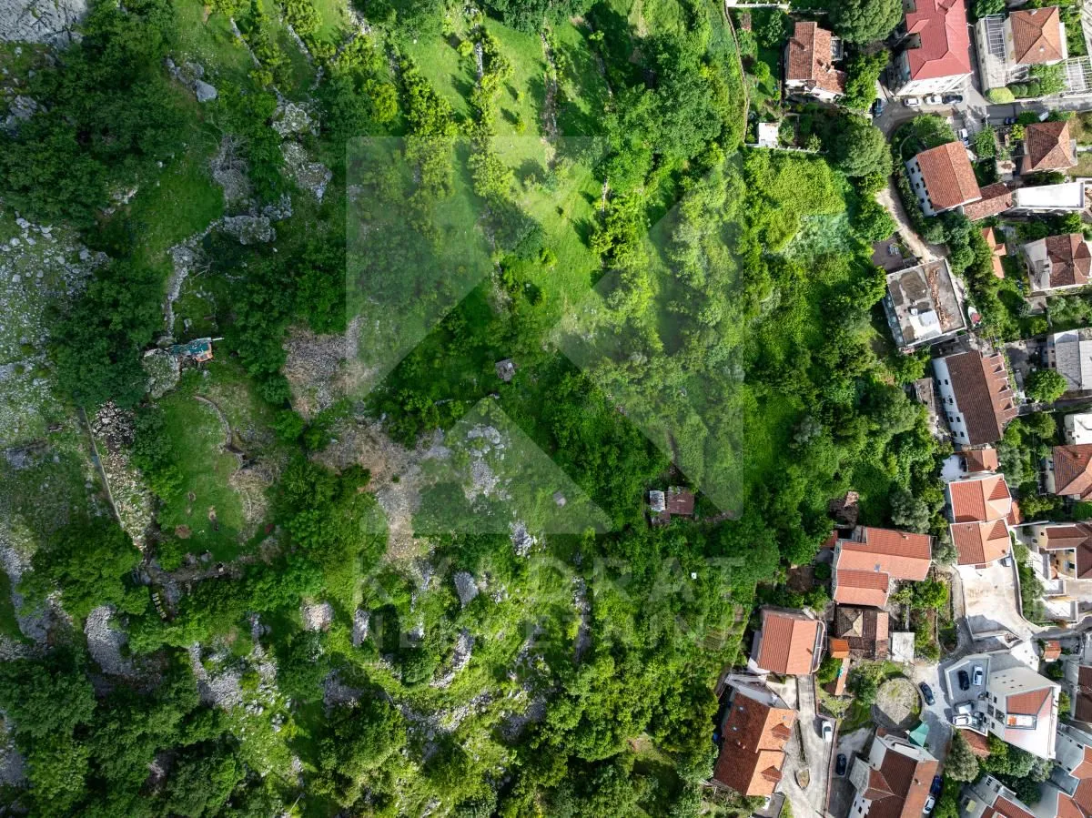 Prodaja, plac, 1700m², Dobrota, Kotor