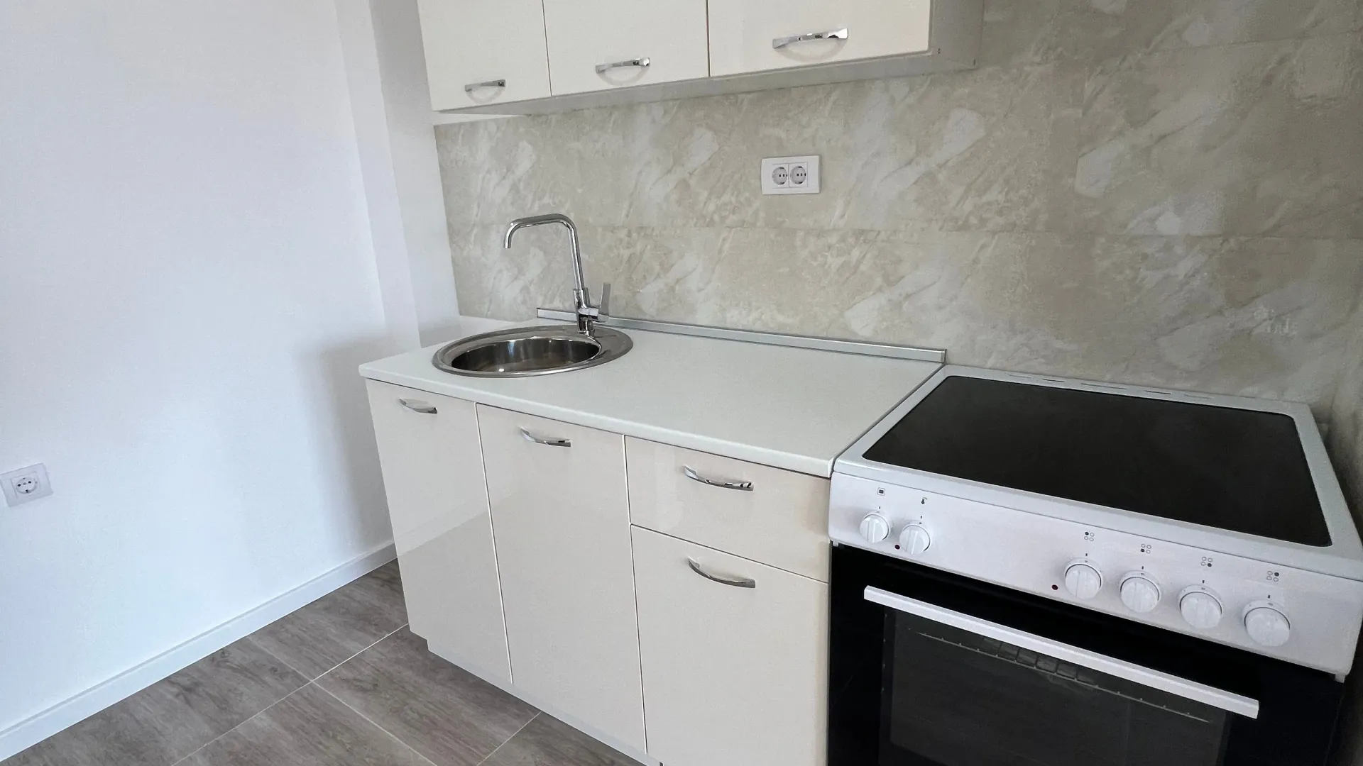 Rent, studio apartment, 30m², Šušanj, Bar