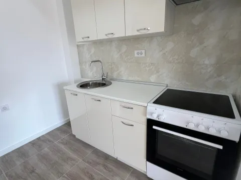 Rent, studio apartment, 30m², Šušanj, Bar - image 5