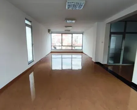 Izdavanje, poslovni prostor, 91m², Centar, Niš - image 4