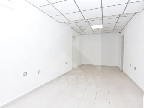 Izdavanje, poslovni prostor, 220m², Autobuska stanica, Podgorica - image 7