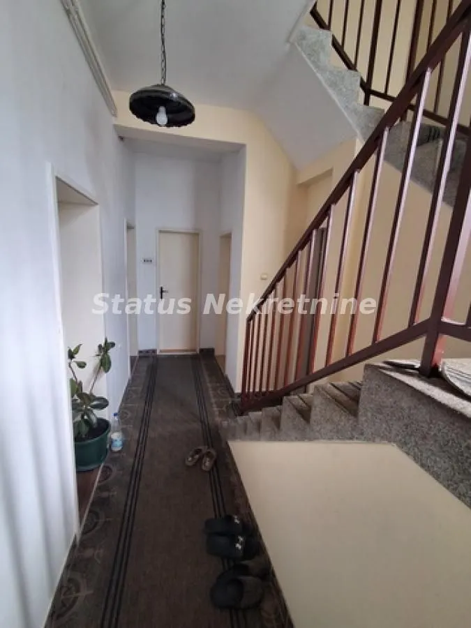 Prodaja, kuća, 185m², Futog, Novi Sad Sve Podlokacije