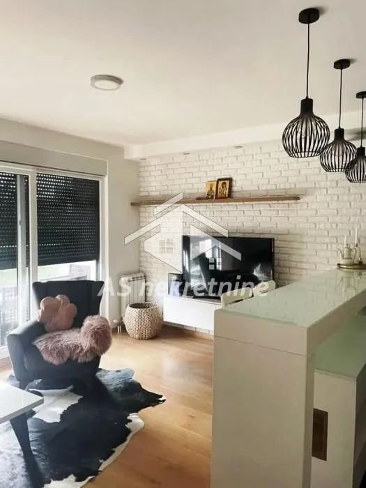 Izdavanje, dvosoban stan, 52m², Lekino Brdo, Voždovac Sve Podlokacije