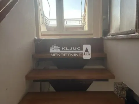 Sale, four bedroom apartment, 117m², Kalenić Pijaca, Vračar Sve Podlokacije - image 8