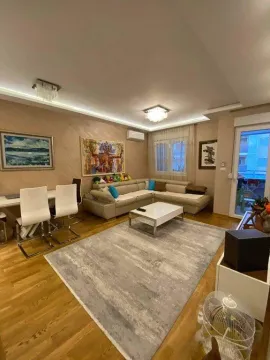 Izdavanje, dvosoban stan, 94m², City Kvart, Podgorica - image 8