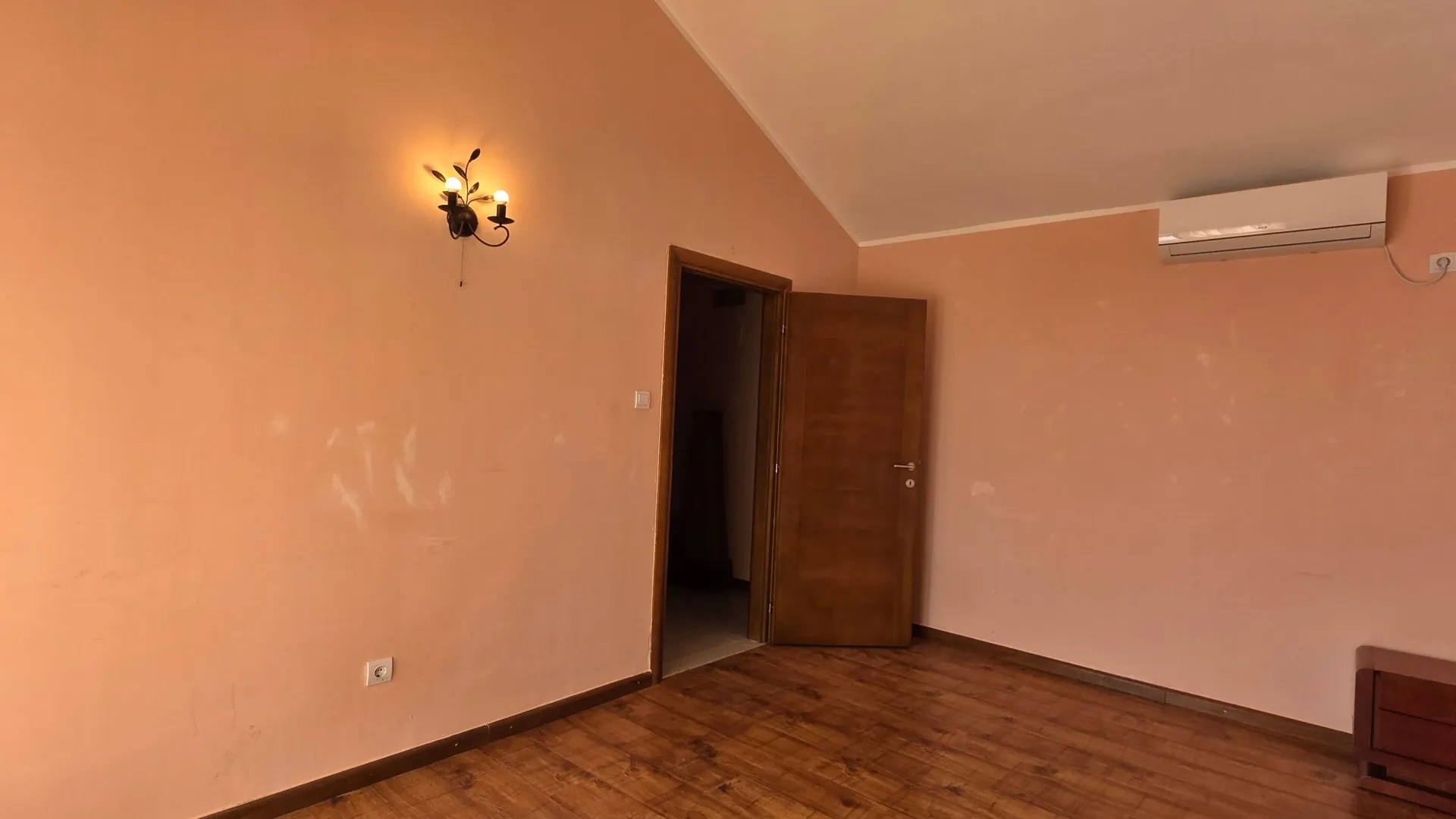 Prodaja, kuća, 143m², Krimovica, Kotor