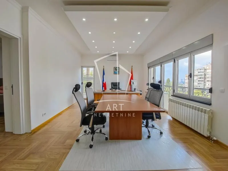 Prodaja, trosoban stan, 157m², Brace Jerković, Voždovac Sve Podlokacije