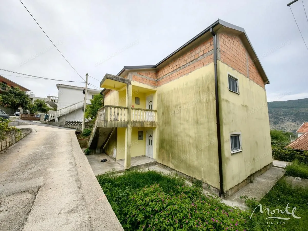 Prodaja, kuća, 180m², Trebešin, Herceg Novi
