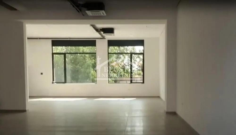 Izdavanje, poslovni prostor, 154m², Cvetkova Pijaca, Zvezdara Sve Podlokacije