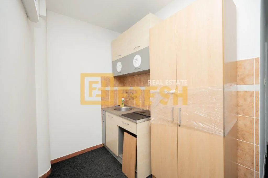 Rent, office space, 1000m², Centar, Podgorica