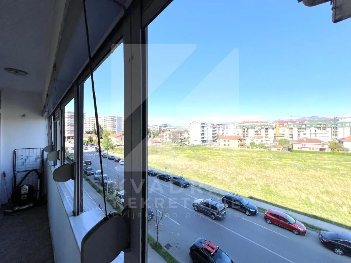 Rent, one bedroom apartment, 43m², 1 maj, Podgorica
