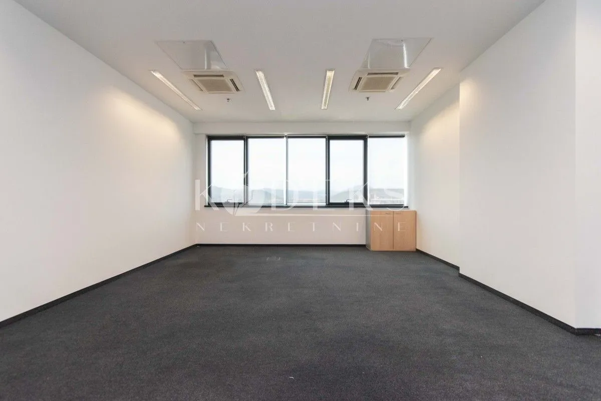 Rent, office space, 318m², Preko Morače, Podgorica