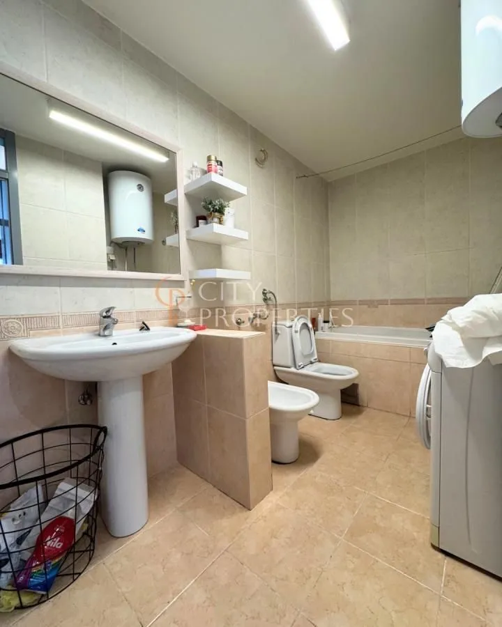 Izdavanje, stan, 110m², Malo Brdo, Podgorica