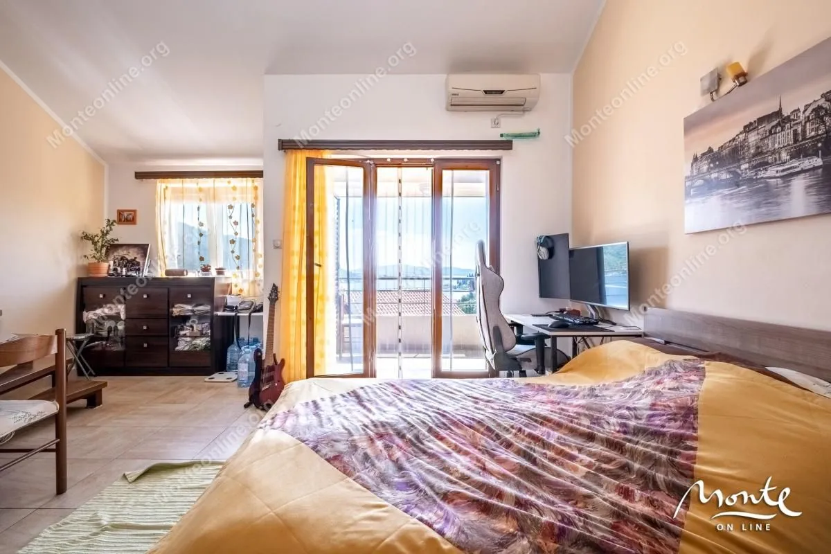 Prodaja, dvosoban stan, 72m², Kamenari, Herceg Novi