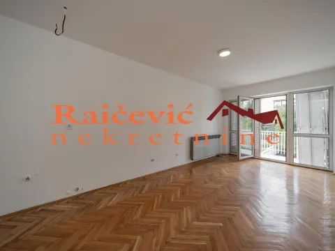 Prodaja, kuća, 604m², Voždovac, Voždovac Sve Podlokacije - image 11