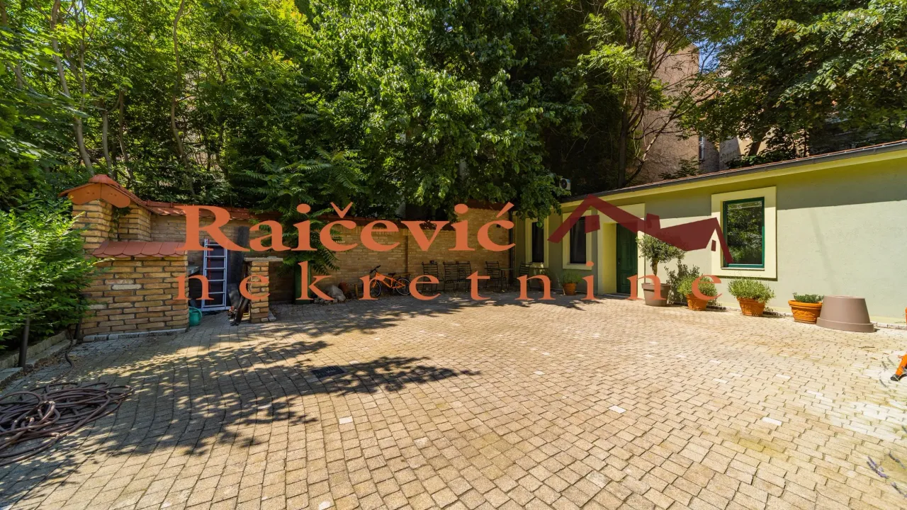 Prodaja, poslovni prostor, 210m², Stari Grad, Beograd