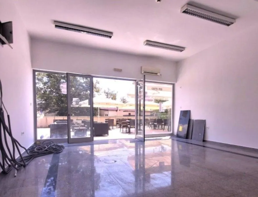 Sale, office space, 43m², Stari Aerodrom, Podgorica