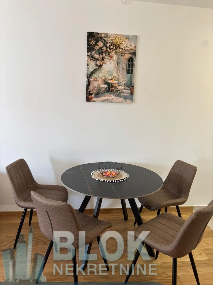 Izdavanje, jednosoban stan, 47m², Podgorica, Crna Gora