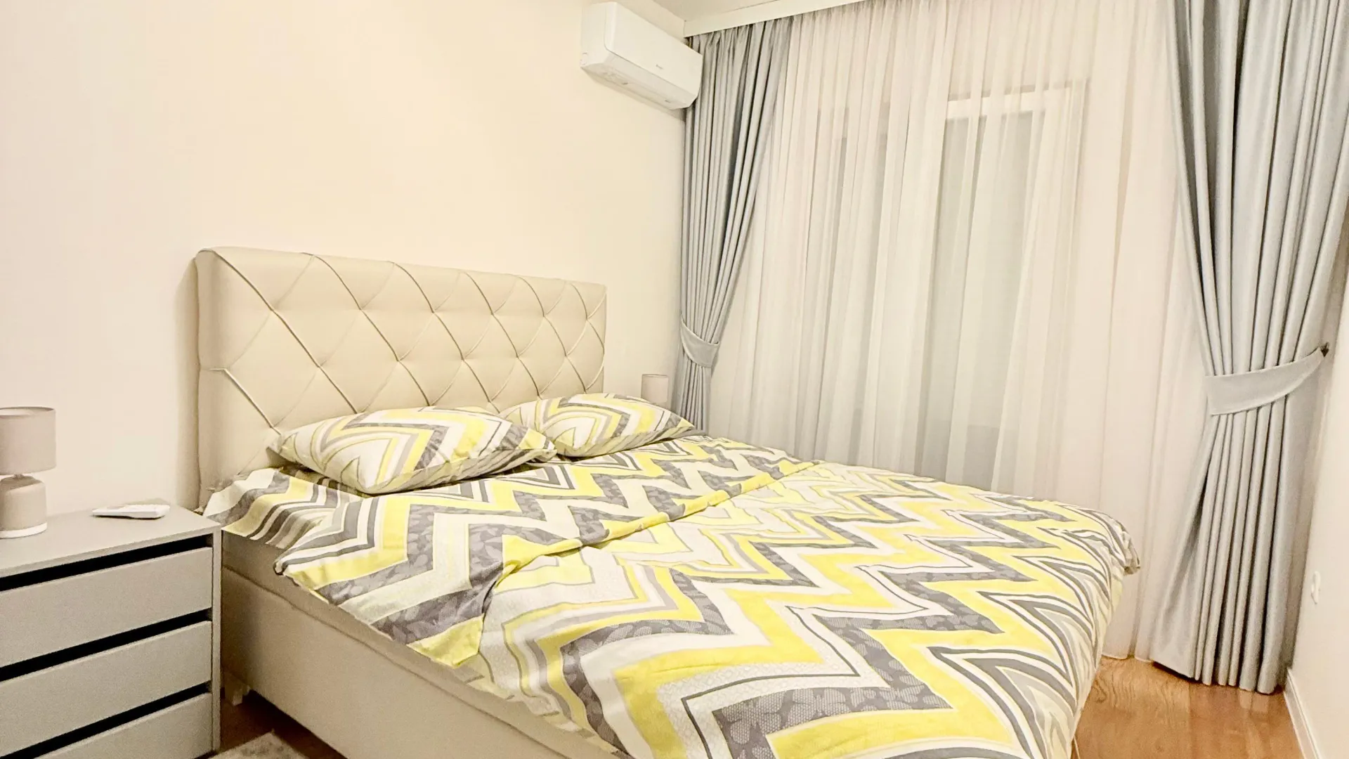 Izdavanje, trosoban stan, 96m², Central Point, Podgorica
