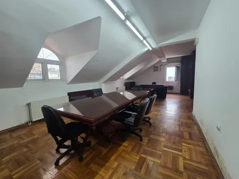 Rent, office space, 150m², Centar, Podgorica - image 9