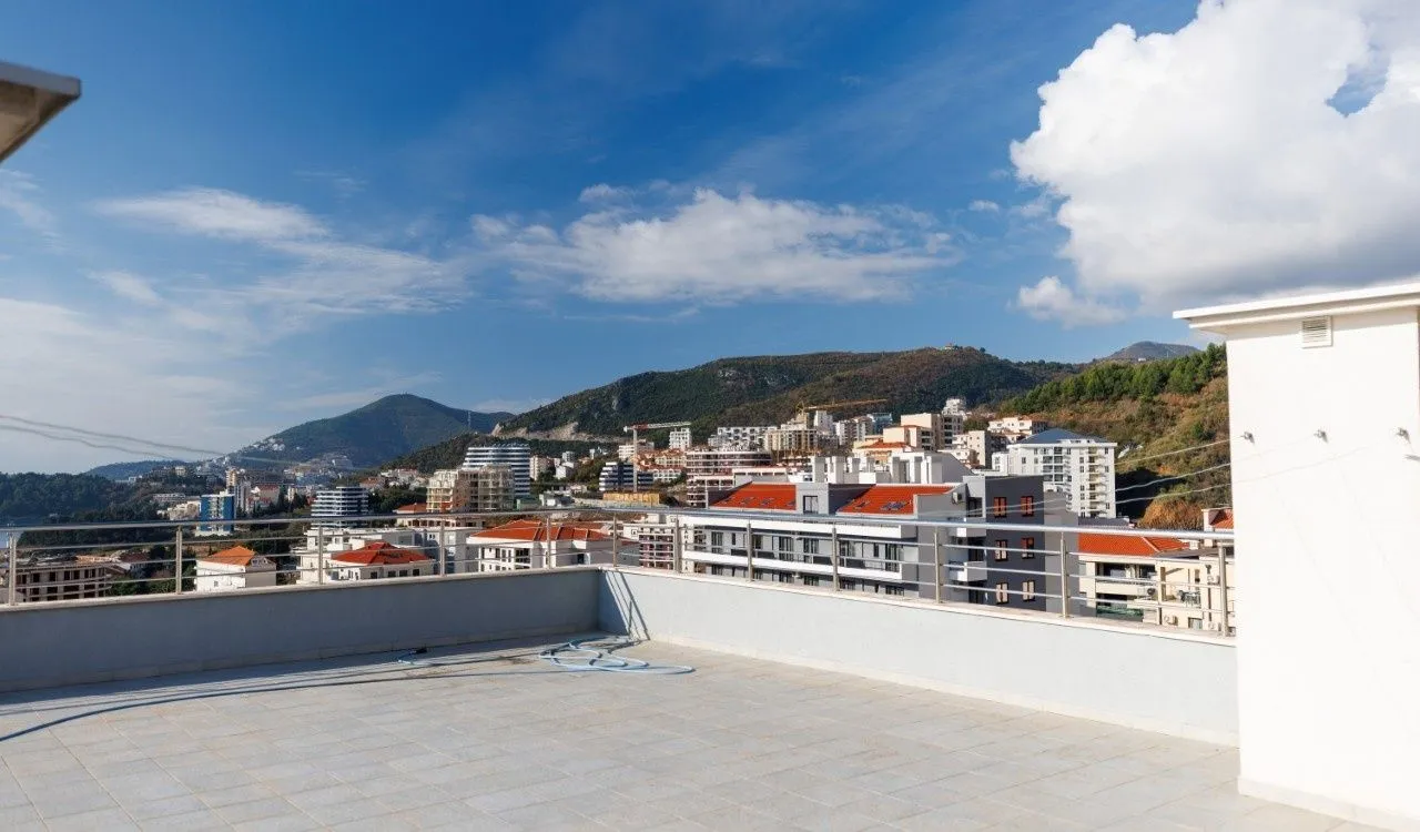 Prodaja, trosoban stan, Bečići, Budva