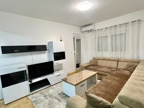 Rent, one bedroom apartment, 44m², Tuški Put, Podgorica - image 2