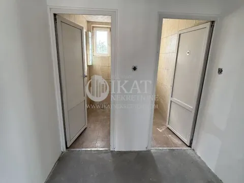 Izdavanje, poslovni prostor, 830m², Pančevo, Srbija - image 4