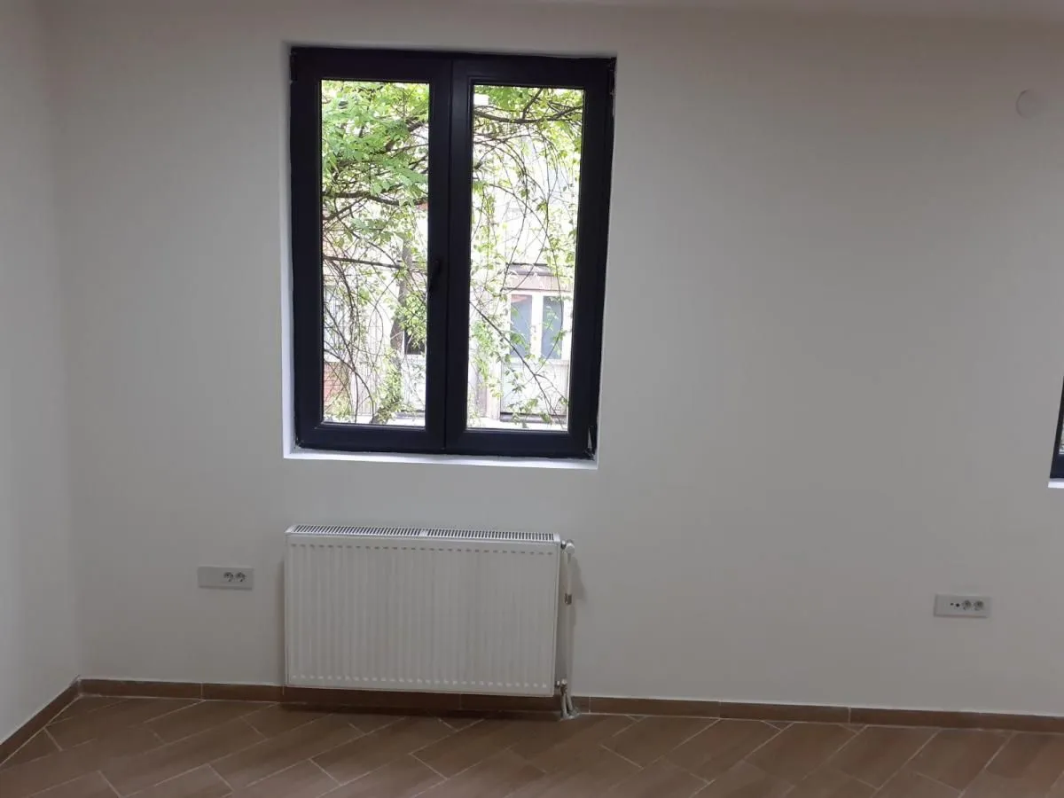 Rent, office space, 90m², Centar, Niš