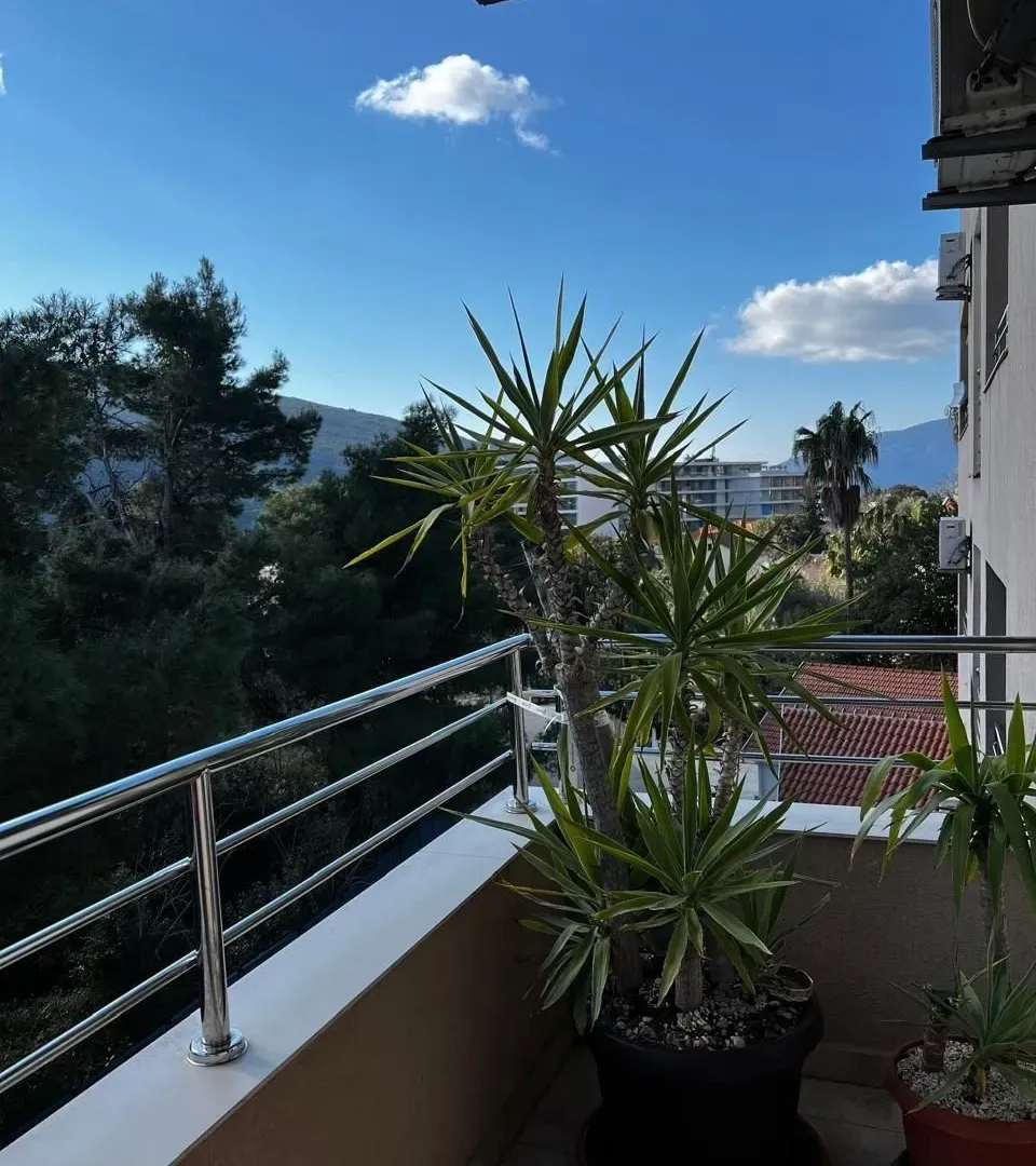 Prodaja, dvosoban stan, 73m², Đenovići, Herceg Novi
