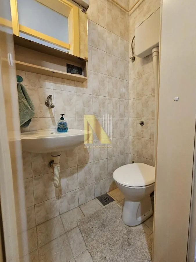 Prodaja, trosoban stan, 57m², Bulevar Oslobodjenja, Novi Sad Sve Podlokacije