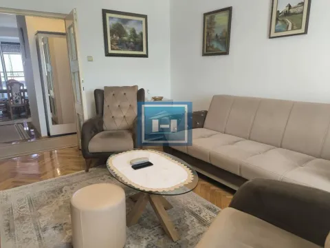 Prodaja, trosoban stan, 98m², Centar, Ćuprija - image 4