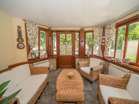 Sale, house, 168m², Cetinje, Crna Gora - image 37