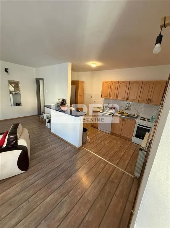 Rent, house, 190m², Ledine, Beograd